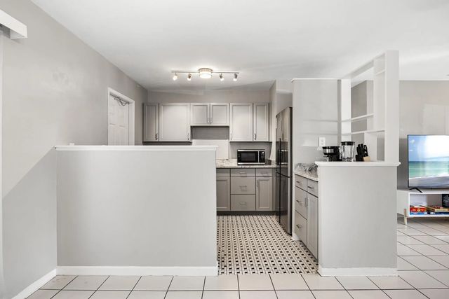5 of 33 - 501 Nw 30th Court, Wilton Manors, FL