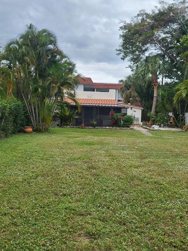 2 of 15 - 927 S Palmway, Lake Worth Beach, FL