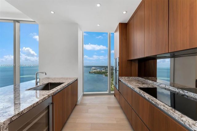 5 of 25 - 175 Se 25th Road #3602, Miami, FL