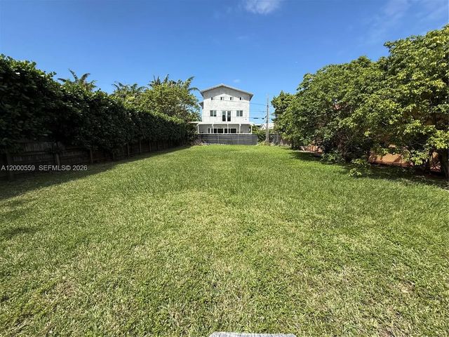 3 of 4 - 9308 Harding Avenue, Surfside, FL