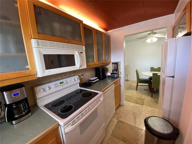 250 Layne Boulevard #110, Hallandale Beach