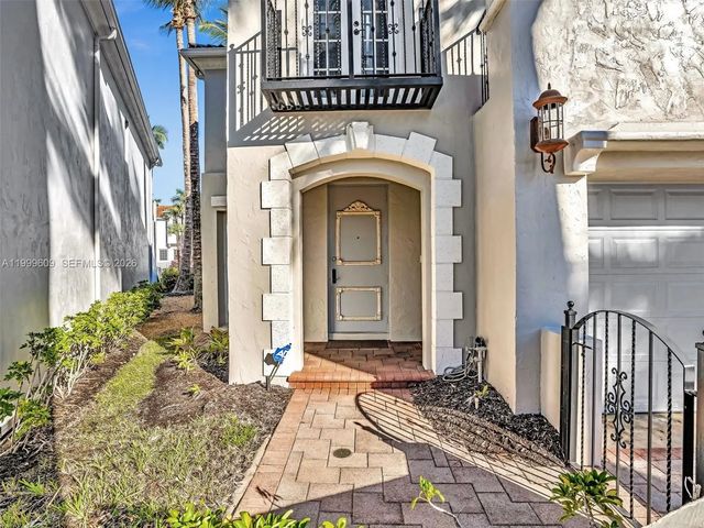 2 of 80 - 20780 Ne 32nd Avenue, Aventura, FL