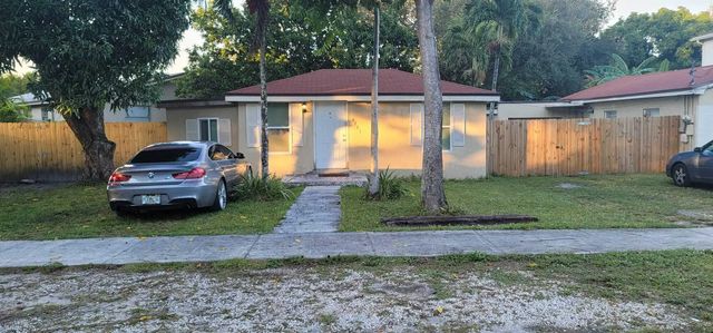 2 of 17 - 5721 Fillmore Street, Hollywood, FL
