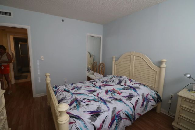 5 of 9 - 4001 Hillcrest Drive #510, Hollywood, FL