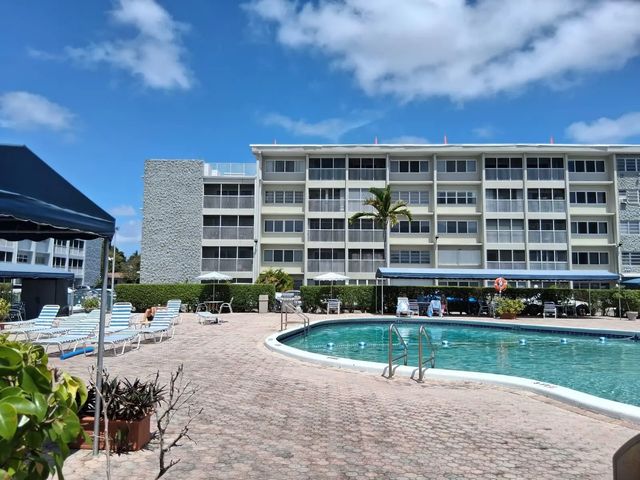 5 of 23 - 329 Se 3rd Street #302s, Hallandale Beach, FL