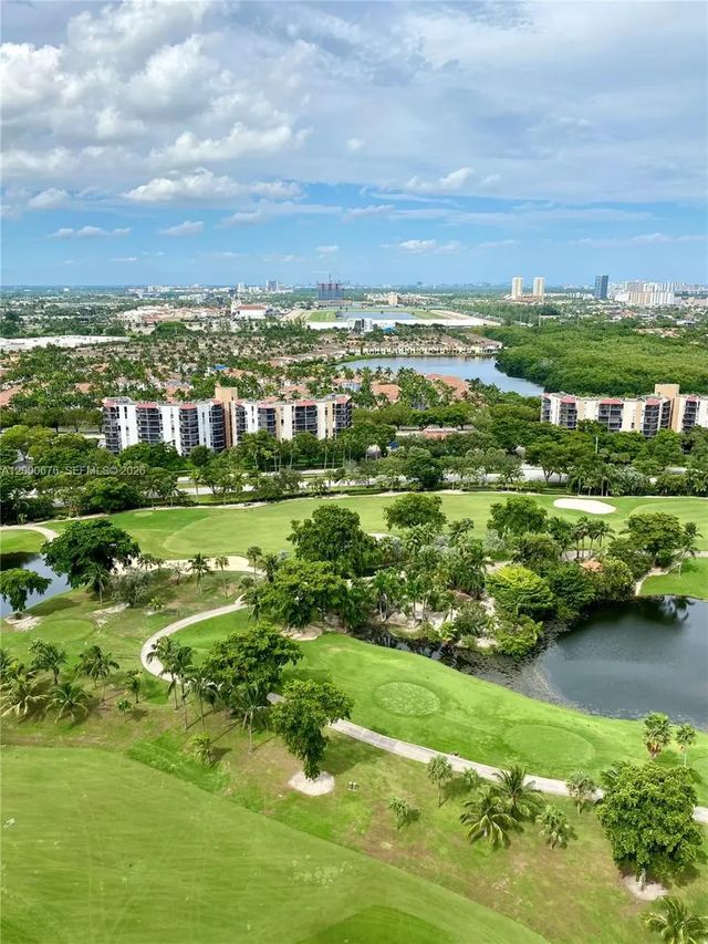 4 of 15 - 20379 W Country Club Drive #ph-40, Aventura, FL