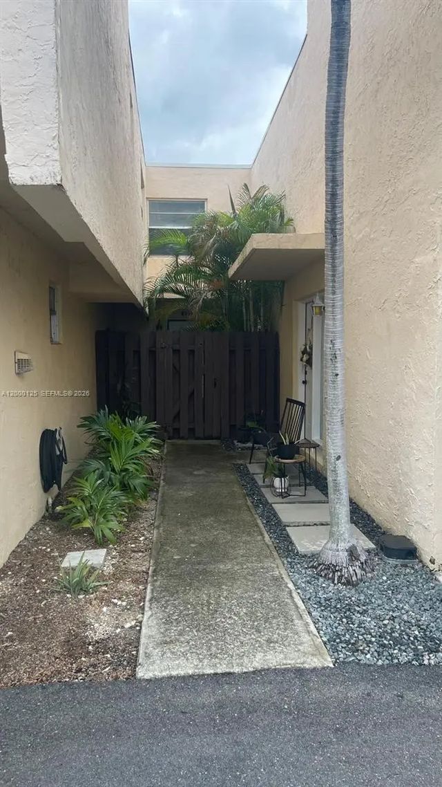 2 of 22 - 8741 Ne 4th Ave Road #8741, Miami Shores, FL