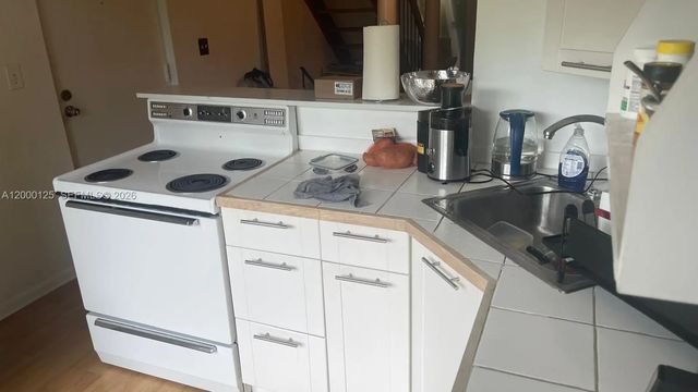 5 of 22 - 8741 Ne 4th Ave Road #8741, Miami Shores, FL