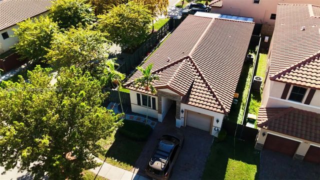 4 of 25 - 470 Se 34th Terrace, Homestead, FL