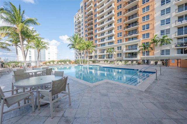 4 of 20 - 3232 Sw 22nd Terrace #607, Miami, FL