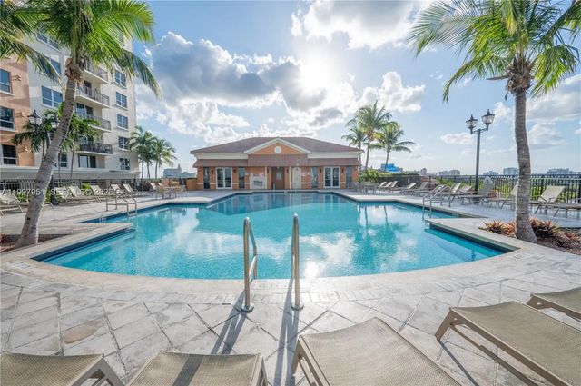 5 of 20 - 3232 Sw 22nd Terrace #607, Miami, FL