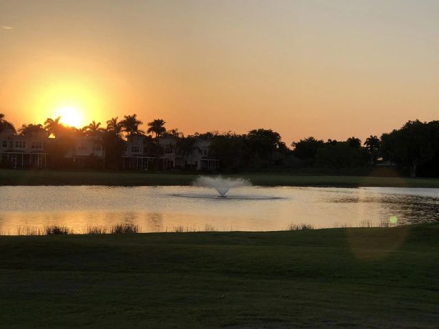 5 of 41 - 527 5th Terrace, Palm Beach Gardens, FL