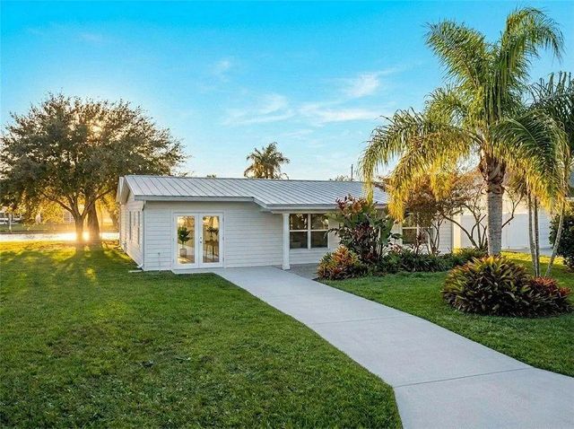 2 of 33 - 241 14th Place, Vero Beach, FL