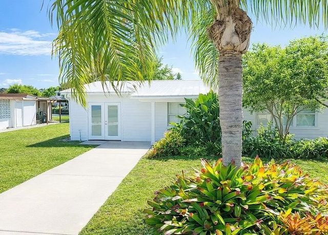 3 of 33 - 241 14th Place, Vero Beach, FL