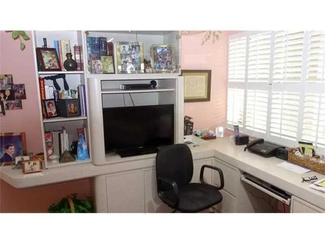 3 of 10 - 7486 N Devon Drive #109, Tamarac, FL