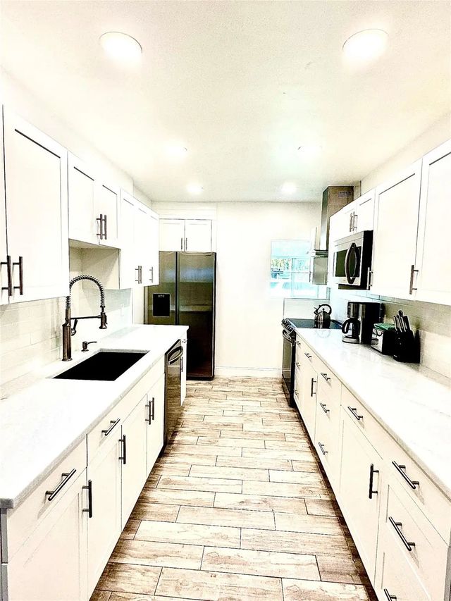 4 of 33 - 1742 Ne 7th Street, Fort Lauderdale, FL