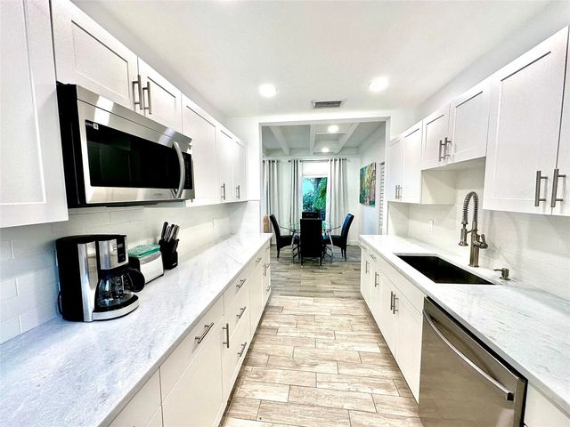 5 of 33 - 1742 Ne 7th Street, Fort Lauderdale, FL