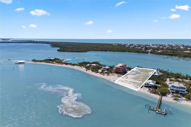 4281 Point House Trail, 