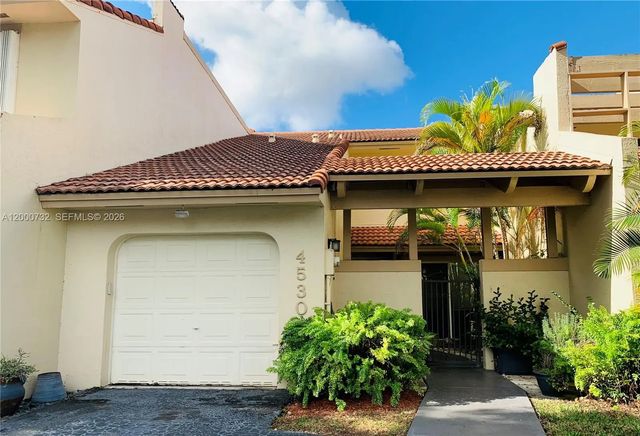 4530 Nw 102nd Court, Doral