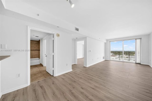 7350 Sw 89th Street #1703s, Miami