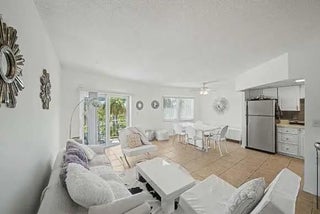 Photo of Listing #B26015466