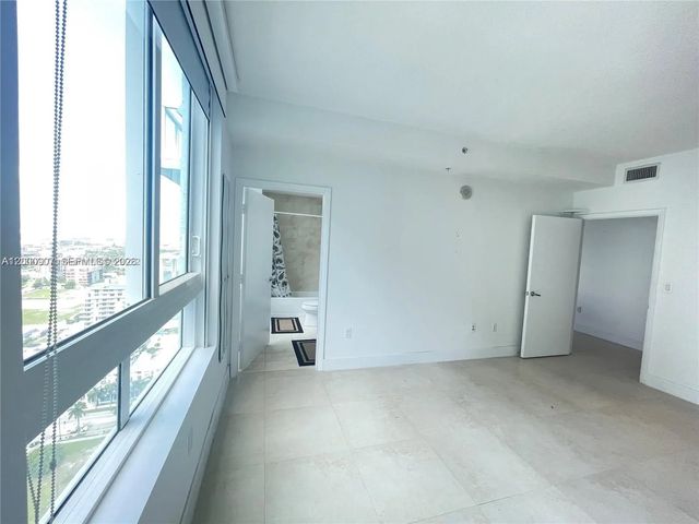 3 of 29 - 1900 N Bayshore Drive #3311, Miami, FL