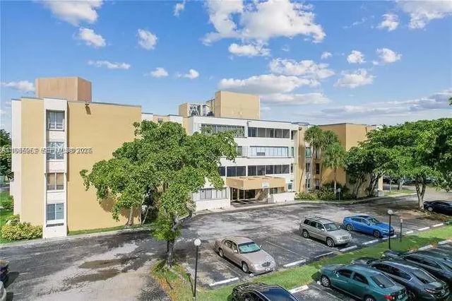 6901 Sw 147th Avenue #2e, Miami
