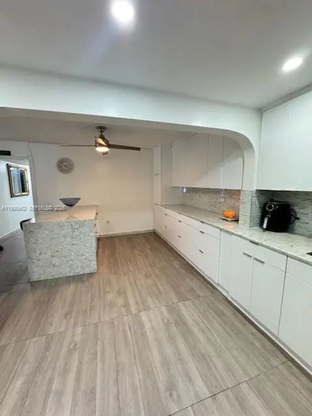 4 of 19 - 6901 Sw 147th Avenue #2e, Miami, FL