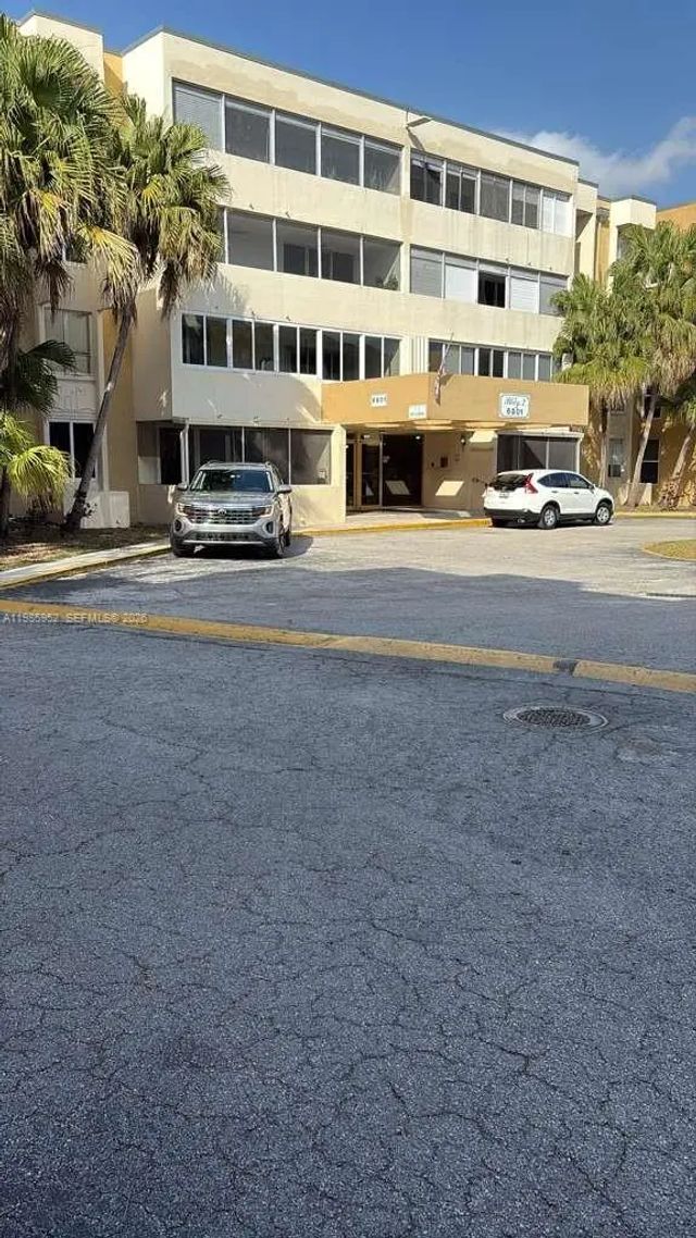 5 of 19 - 6901 Sw 147th Avenue #2e, Miami, FL