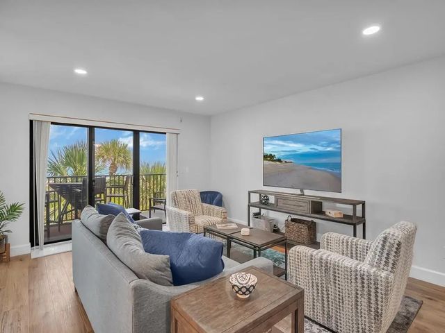 4 of 42 - 1700 Ocean Drive #306, Vero Beach, FL