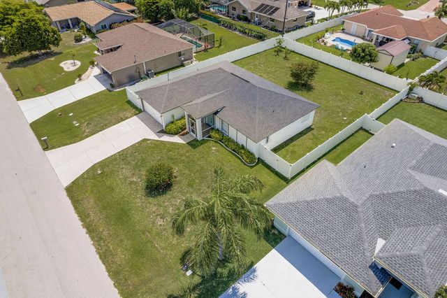 5 of 38 - 610 Se 21st Lane, Cape Coral, FL