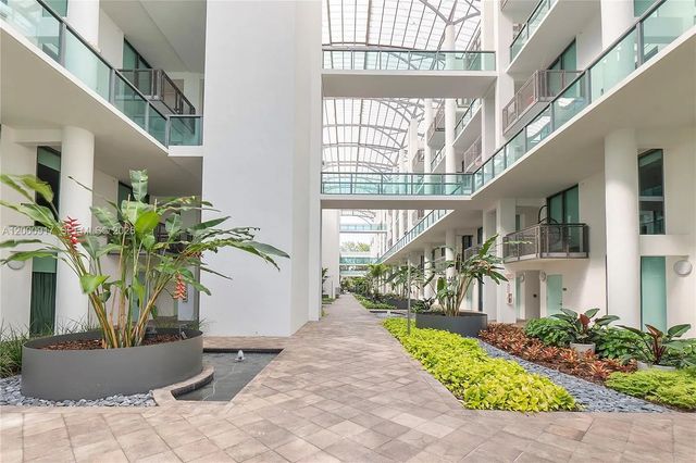 2 of 42 - 6000 Collins Avenue #527, Miami Beach, FL