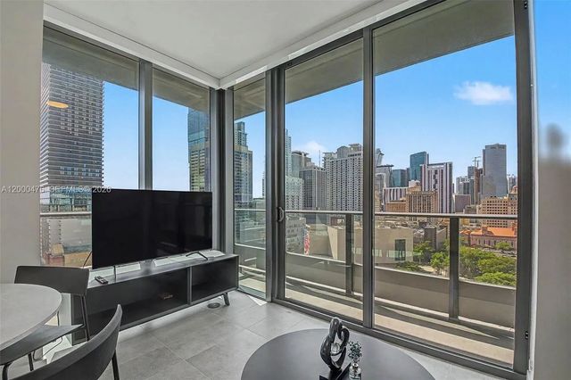 4 of 41 - 121 Ne 5th Street #1701, Miami, FL