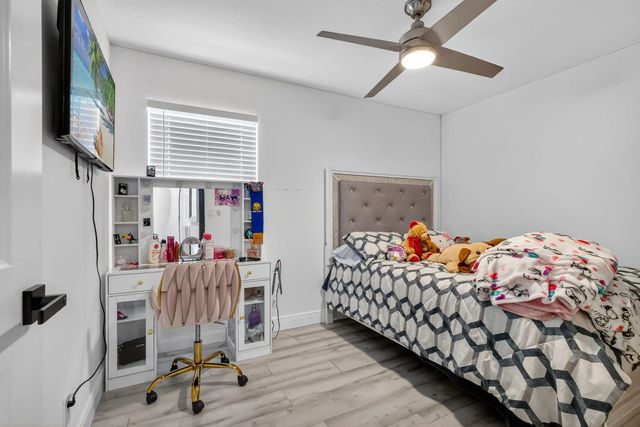 4 of 48 - 1691 W 26th Court, Riviera Beach, FL