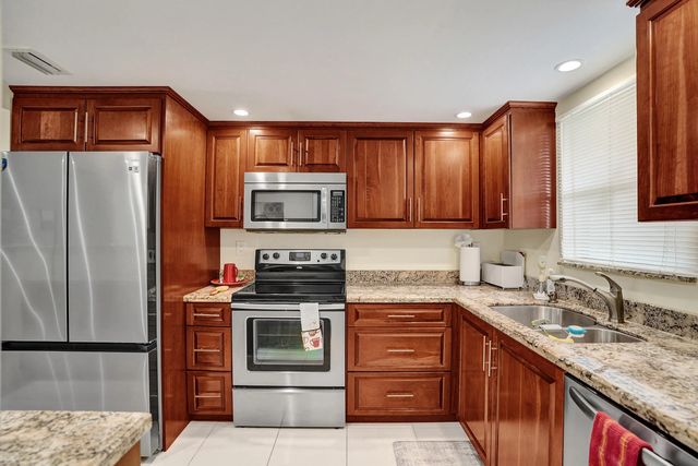 3 of 56 - 6200 Nw 44th Unit # 204 Street #204, Lauderhill, FL