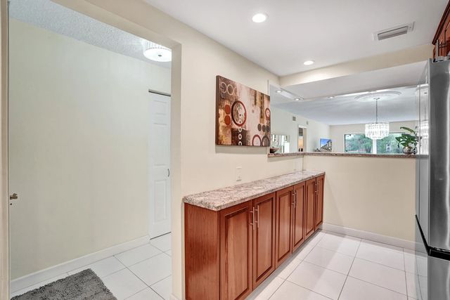 5 of 56 - 6200 Nw 44th Unit # 204 Street #204, Lauderhill, FL