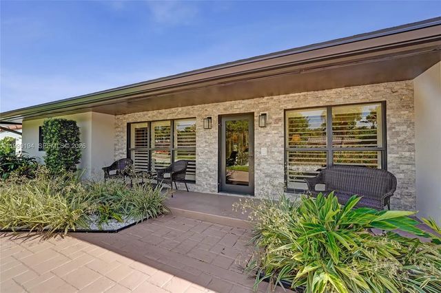 5 of 37 - 2832 Ne 26th Street, Fort Lauderdale, FL