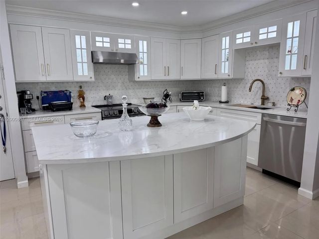 5 of 29 - 10850 N Kendall Drive #414, Miami, FL