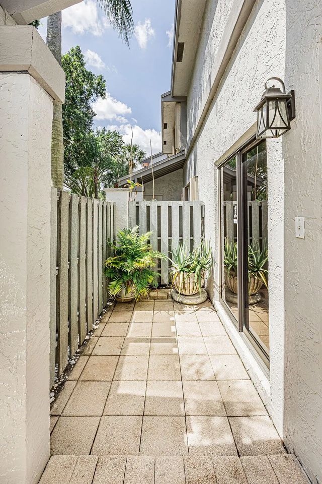 3 of 53 - 3335 Carambola Circle S, Coconut Creek, FL