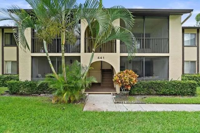 441 Pine Glen Lane #d-2, Greenacres