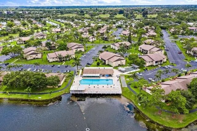 2 of 37 - 441 Pine Glen Lane #d-2, Greenacres, FL