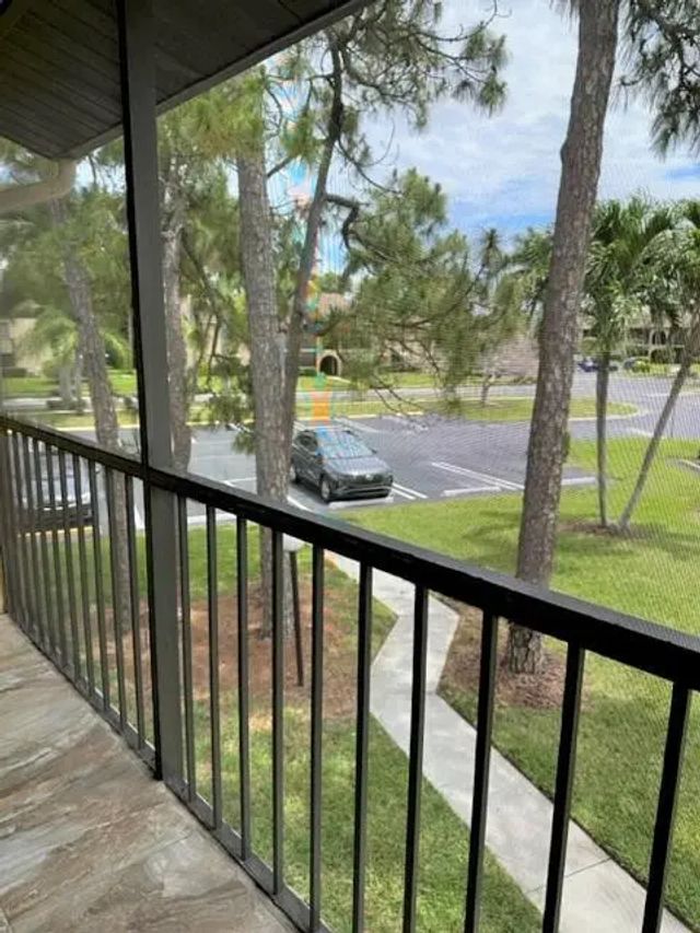 4 of 37 - 441 Pine Glen Lane #d-2, Greenacres, FL
