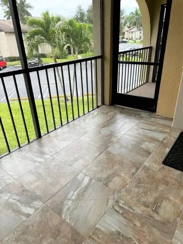 5 of 37 - 441 Pine Glen Lane #d-2, Greenacres, FL
