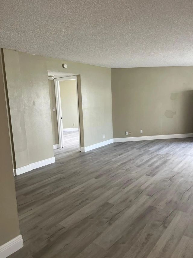 4 of 14 - 1820 N Congress Avenue #201, West Palm Beach, FL