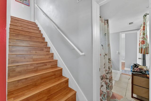 2 of 20 - 1380 Ne 40th Drive, Oakland Park, FL