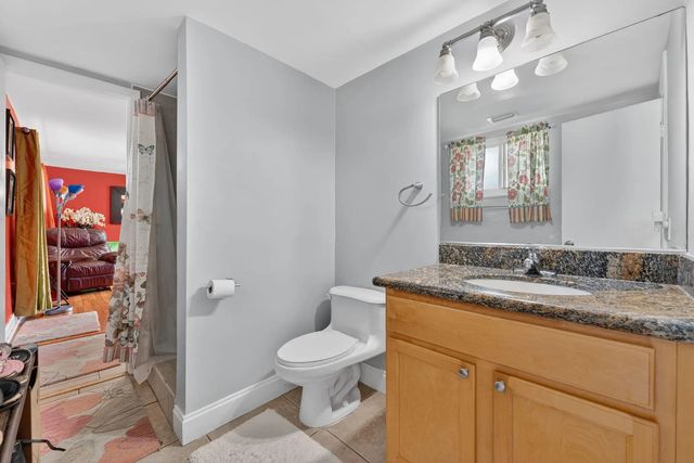 5 of 20 - 1380 Ne 40th Drive, Oakland Park, FL