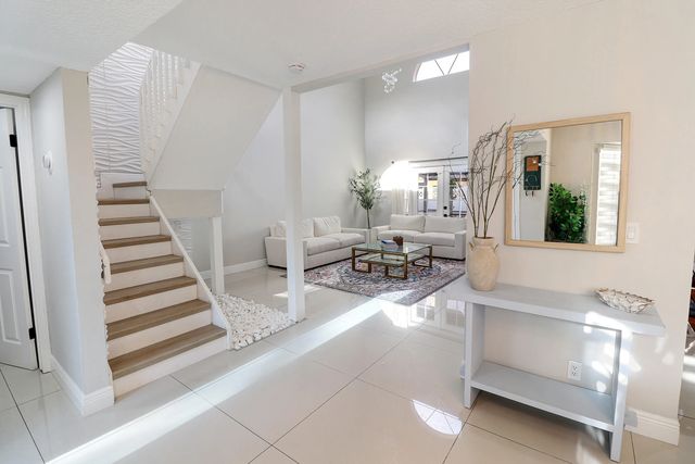 2 of 34 - 11303 Lakeview Drive #8-m, Coral Springs, FL