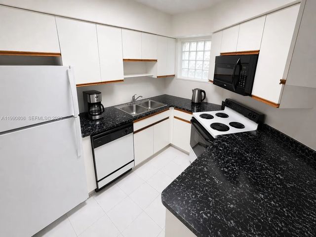 5 of 10 - 9156 Collins Avenue #107, Surfside, FL