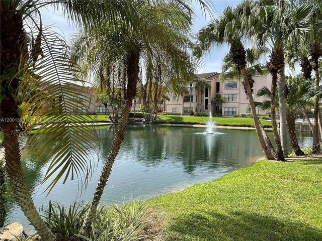 2826 S University Drive #3101, Davie