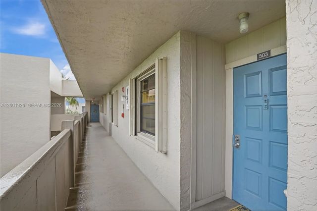 4 of 30 - 1001 Colony Point Circle #503, Pembroke Pines, FL